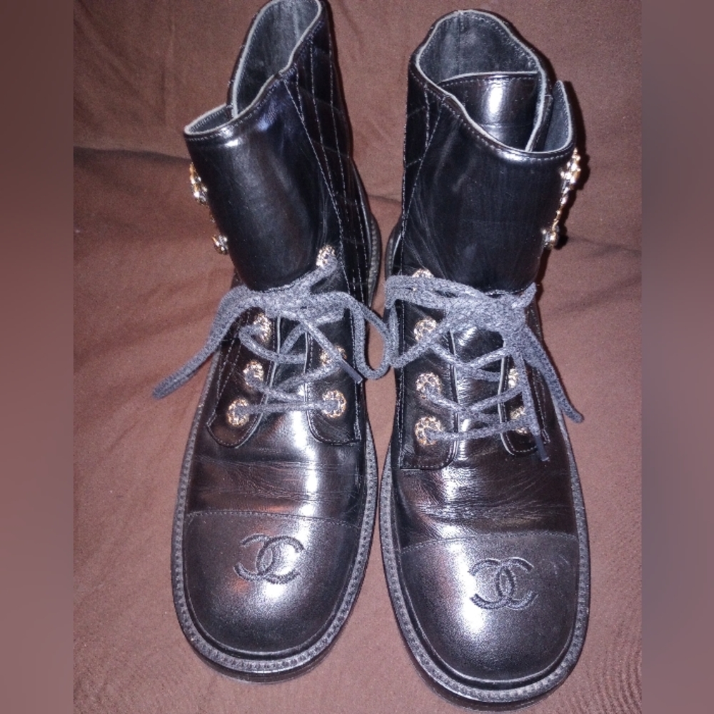 Women's Chanel Quilted Calfskin Black Shiny Boots